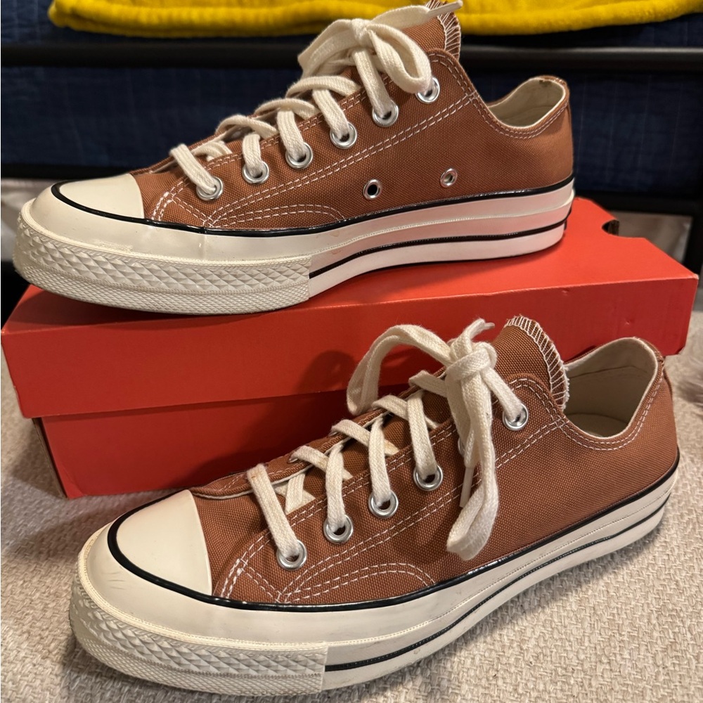 NWT brown converse size 8